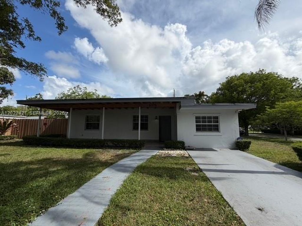 6370 SW 17th St, West Miami, FL 33155