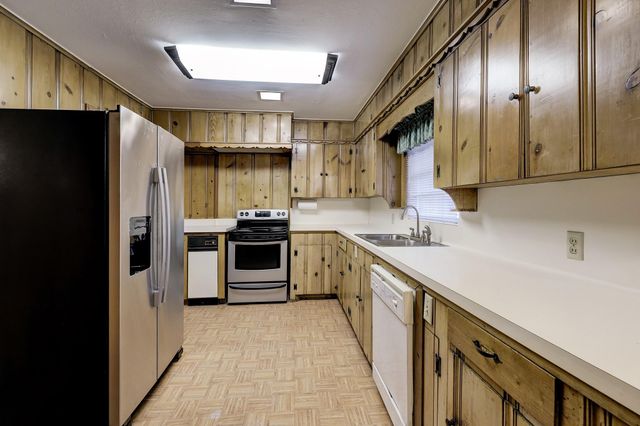 4002 Portsmouth Avenue, Houston, TX 77027