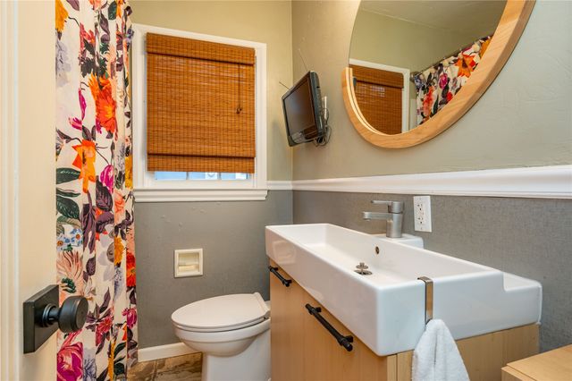 937 Caulder Avenue, Des Moines, IA 50315