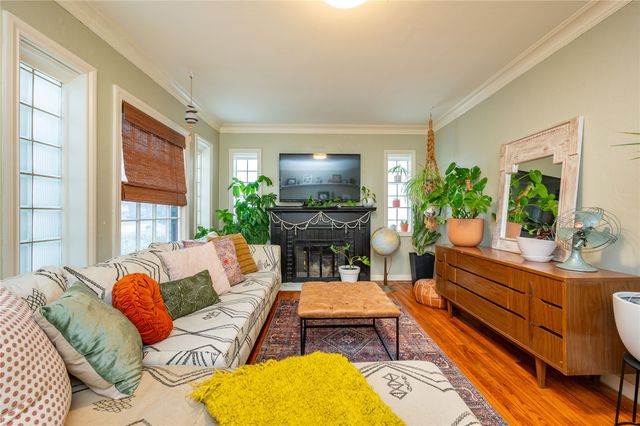 937 Caulder Avenue, Des Moines, IA 50315