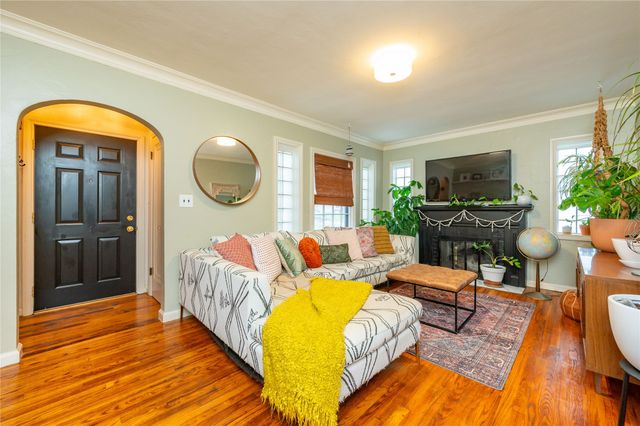 937 Caulder Avenue, Des Moines, IA 50315