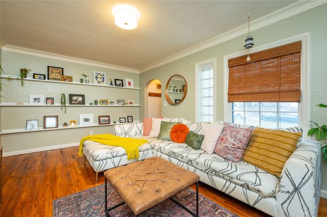 937 Caulder Avenue, Des Moines, IA 50315