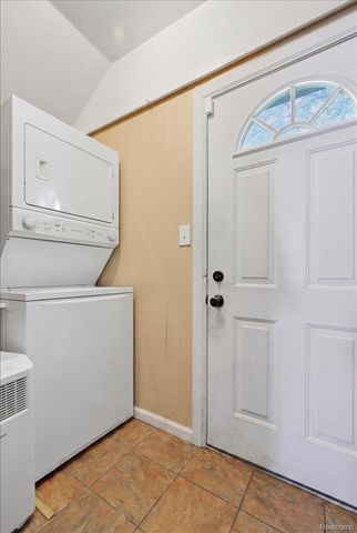 23164 Donald Avenue, Eastpointe, MI 48021