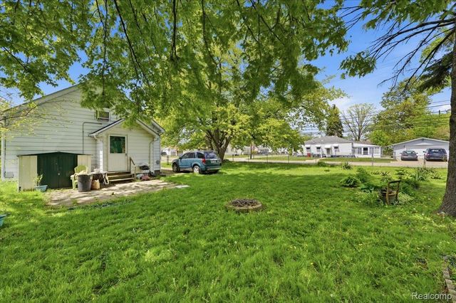 23164 Donald Avenue, Eastpointe, MI 48021