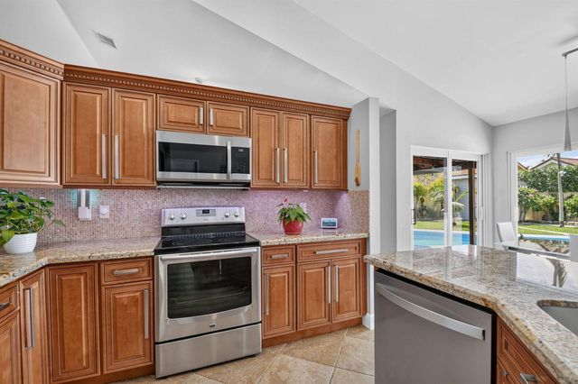 5817 Laurel Green Circle, Boynton Beach, FL 33437