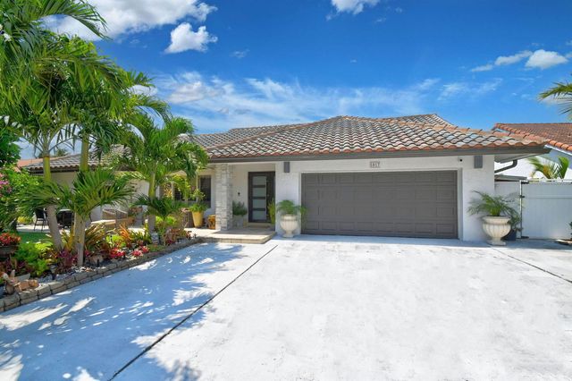 5817 Laurel Green Circle, Boynton Beach, FL 33437