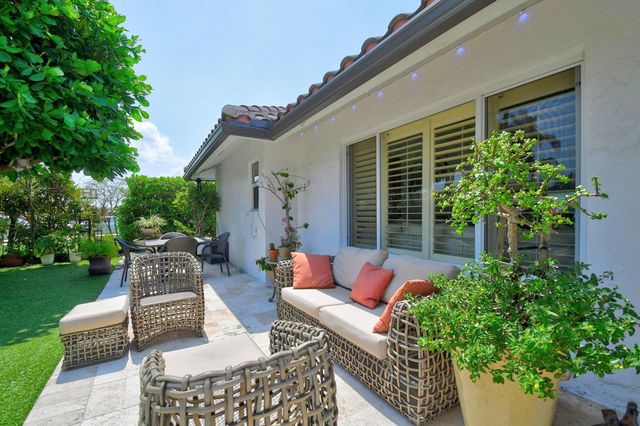 5817 Laurel Green Circle, Boynton Beach, FL 33437