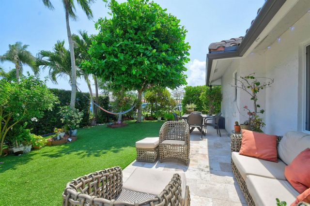 5817 Laurel Green Circle, Boynton Beach, FL 33437