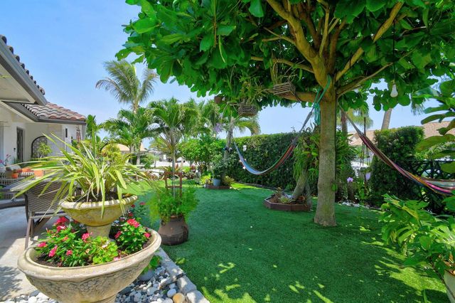 5817 Laurel Green Circle, Boynton Beach, FL 33437