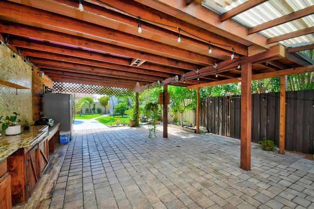 5817 Laurel Green Circle, Boynton Beach, FL 33437
