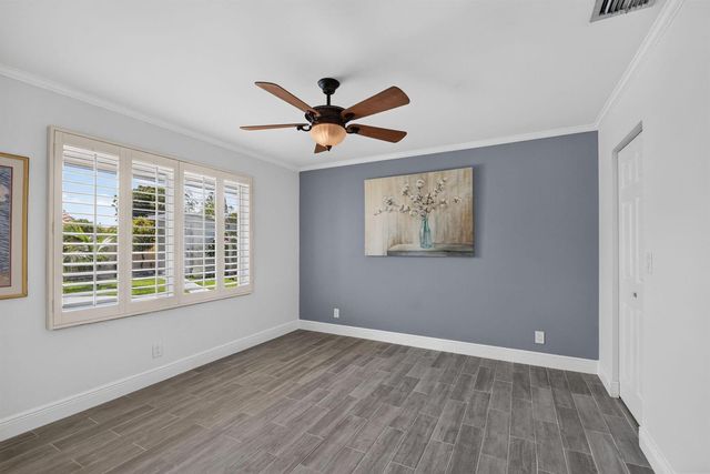 5817 Laurel Green Circle, Boynton Beach, FL 33437