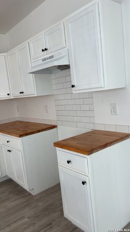 1023 Highland, San Antonio, TX 78210