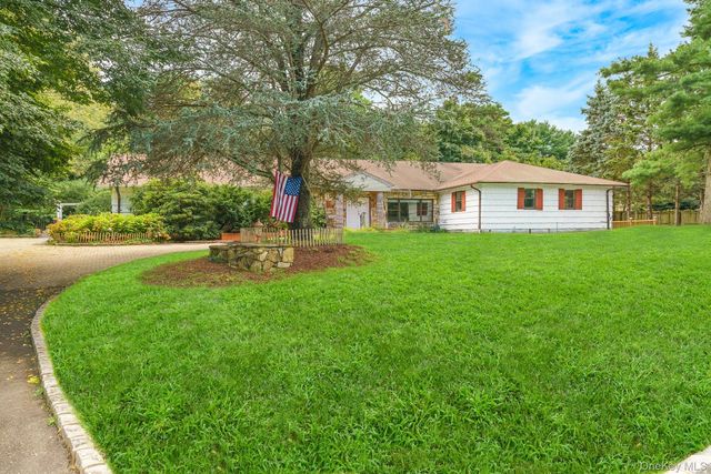 4 Rose Court, Centereach, NY 11720