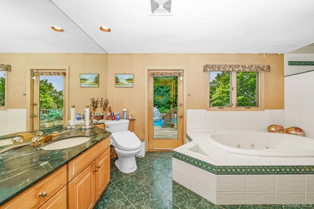 4 Rose Court, Centereach, NY 11720
