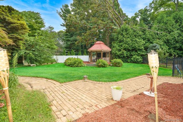4 Rose Court, Centereach, NY 11720