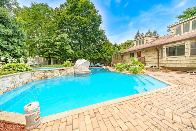 4 Rose Court, Centereach, NY 11720