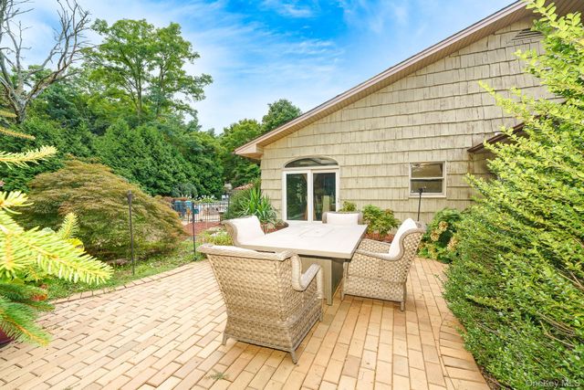 4 Rose Court, Centereach, NY 11720