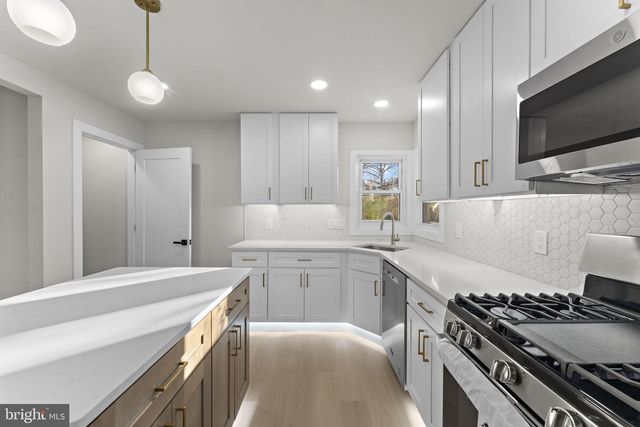 9603 WOODLAND AVE, Lanham, MD 20706