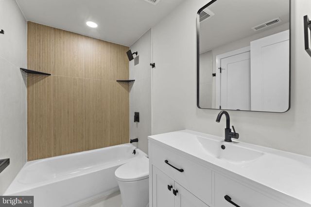 9603 WOODLAND AVE, Lanham, MD 20706