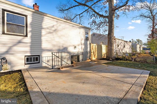 9603 WOODLAND AVE, Lanham, MD 20706