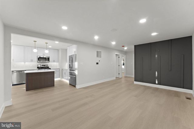 9603 WOODLAND AVE, Lanham, MD 20706