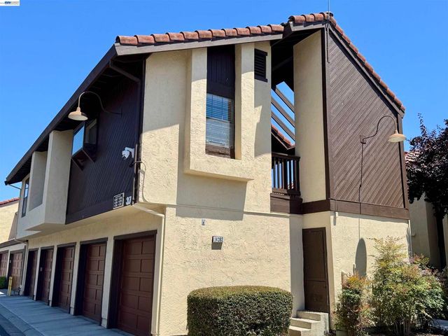 14382 Outrigger Dr, San Leandro, CA 94577