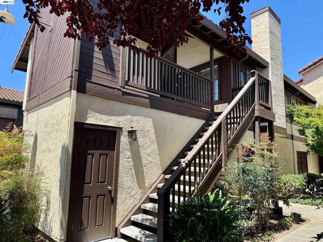 14382 Outrigger Dr, San Leandro, CA 94577