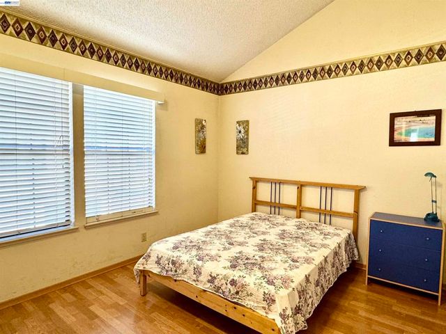 14382 Outrigger Dr, San Leandro, CA 94577