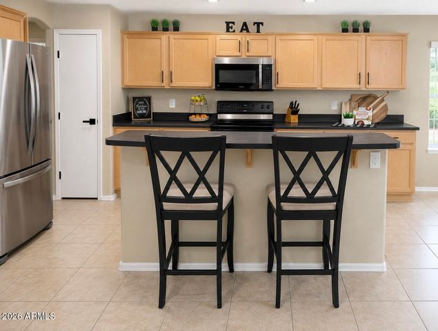 29173 N YELLOW BEE Drive, San Tan Valley, AZ 85143