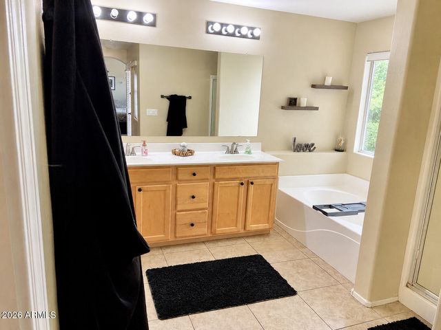 29173 N YELLOW BEE Drive, San Tan Valley, AZ 85143