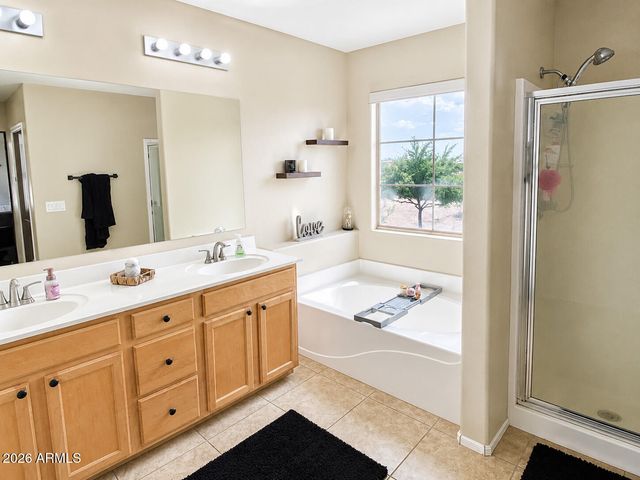 29173 N YELLOW BEE Drive, San Tan Valley, AZ 85143