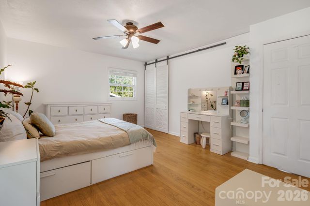 5 W Maple Drive, Asheville, NC 28805
