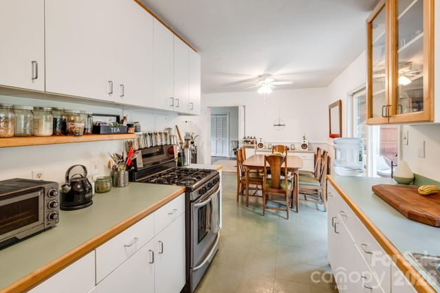 5 W Maple Drive, Asheville, NC 28805