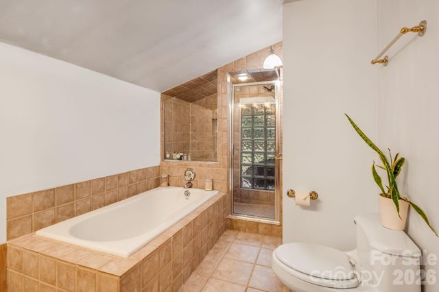 5 W Maple Drive, Asheville, NC 28805