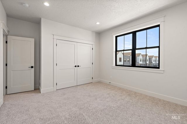 116 S Carbon Rivet Ave, Eagle, ID 83616