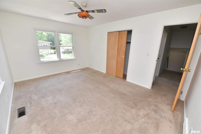 2717 W CASTLE Court, Peoria, IL 61614