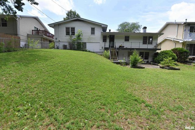 2717 W CASTLE Court, Peoria, IL 61614