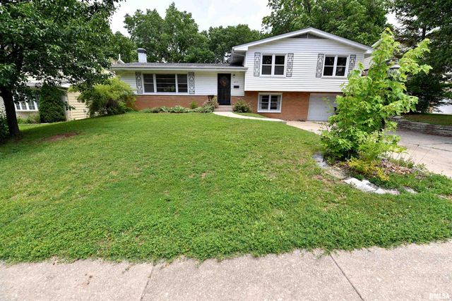 2717 W CASTLE Court, Peoria, IL 61614