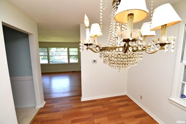 2717 W CASTLE Court, Peoria, IL 61614