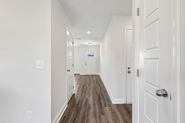 203 Clark Rd, Clarksville, TN 37042