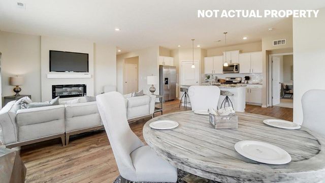 738 Maria Drive, Plain City, OH 43064