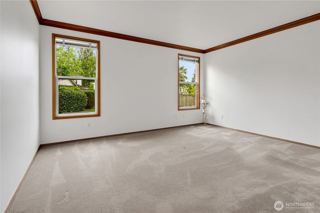 2113 12th Ave NW, Puyallup, WA 98371