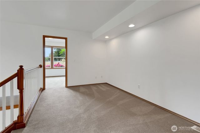 2113 12th Ave NW, Puyallup, WA 98371