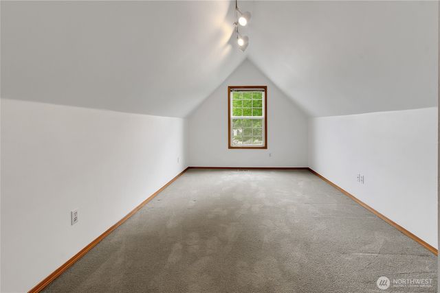 2113 12th Ave NW, Puyallup, WA 98371
