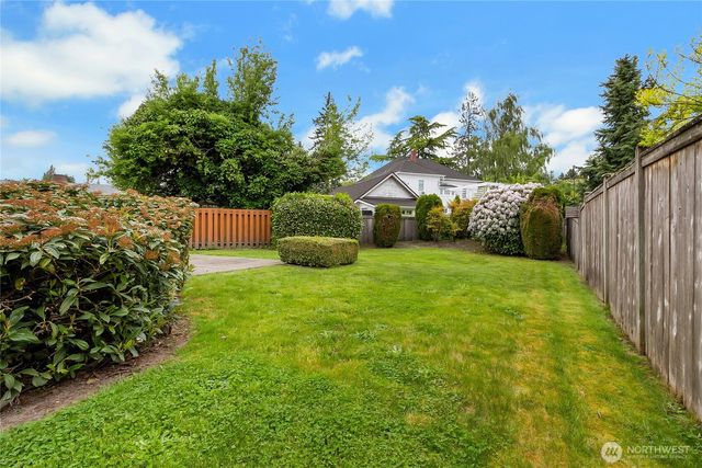2113 12th Ave NW, Puyallup, WA 98371
