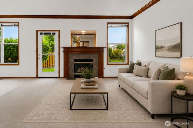 2113 12th Ave NW, Puyallup, WA 98371
