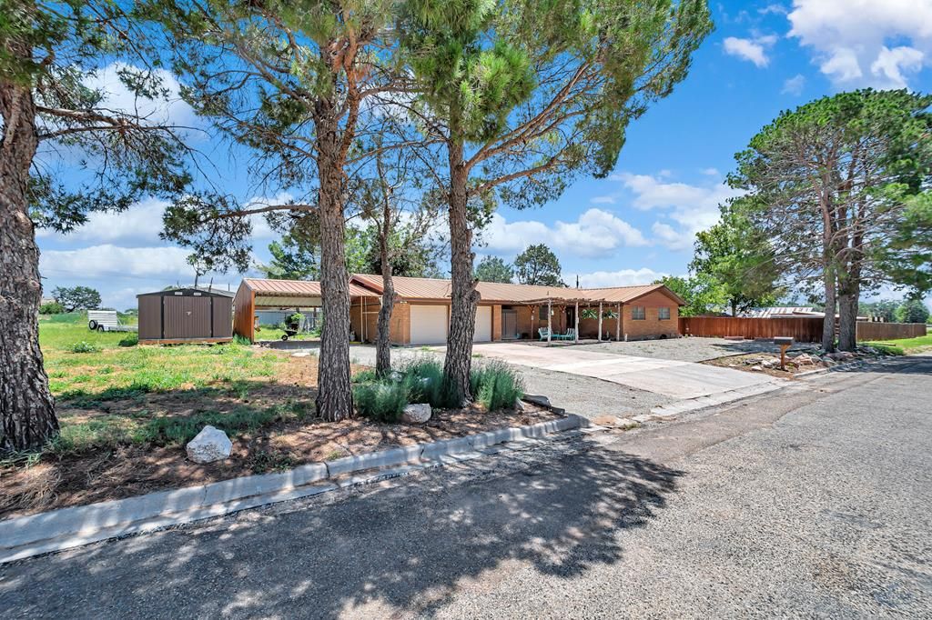 104 Heaton Road, Big Spring, TX 79720