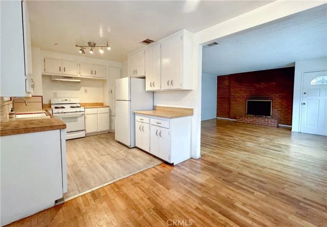 12961 Panama Street, Los Angeles, CA 90066