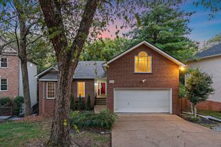 824 N Woodstone Ln, Nashville, TN 37211