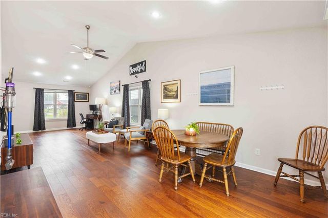 3806 Sugar Creek CIR, Portsmouth, VA 23703